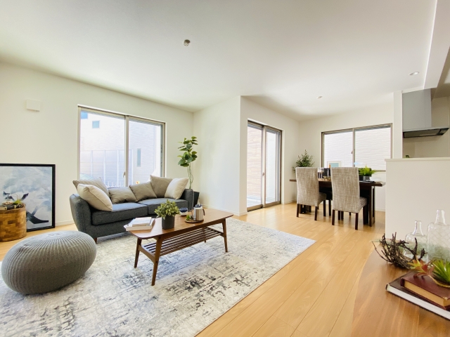 一戸建てフルリフォーム1000万円でどこまでできる?費用内訳・事例・業者選びを徹底解説