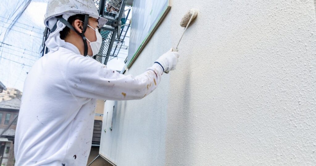 外壁塗装はまだするな「まだ大丈夫」という油断が修繕費を3倍に跳ね上げる2つの理由