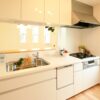【体験談】壁付けから対面キッチンへ！配管や費用の悩みを解決した方法